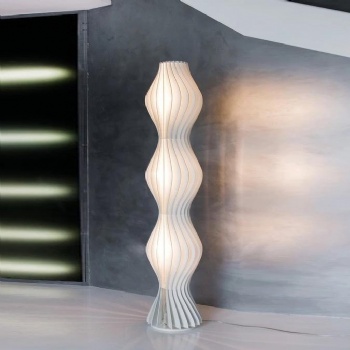 Wave-patterned decorative lamp